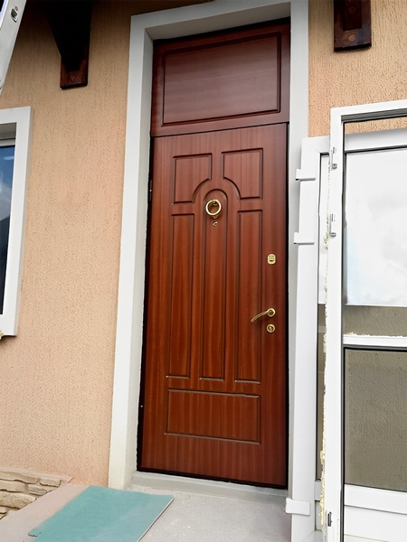 Дверь МДФ с верхней фрамугой Дверь МДФ с верхней фрамугой