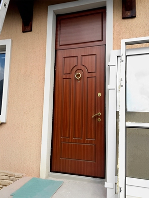 Дверь МДФ с верхней фрамугой Дверь МДФ с верхней фрамугой